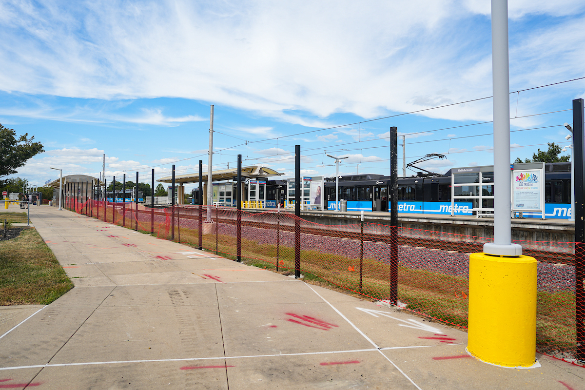 Train passing through Shiloh-Scott Station